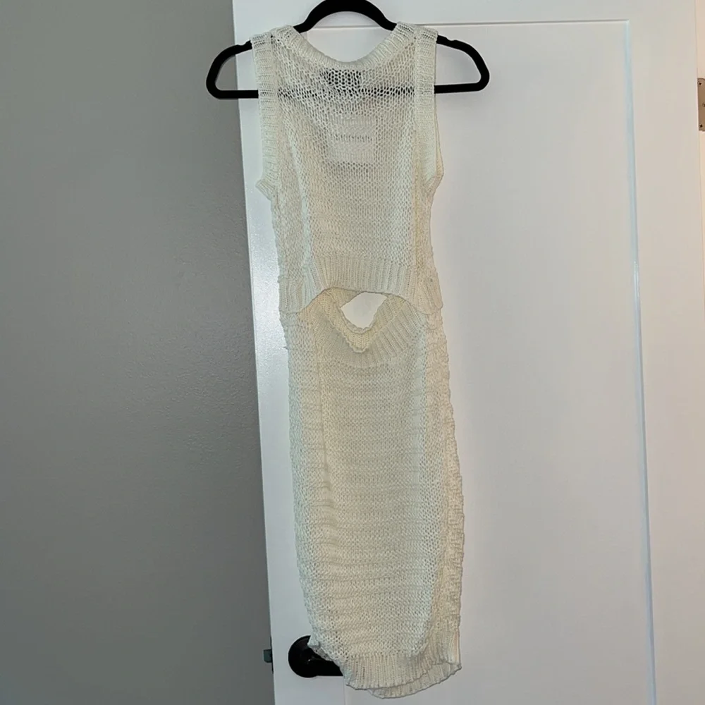 Dress - Picture 5 of 5